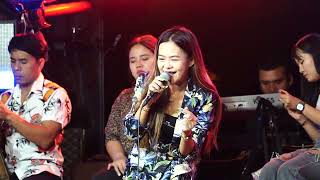 จีบหนุ่มเขมร กระถินคืนถิ่น (หมิว ปัทมา)แสดงสดรถแห่ทีมออดิโอมหาสารคาม หน่วยที่1