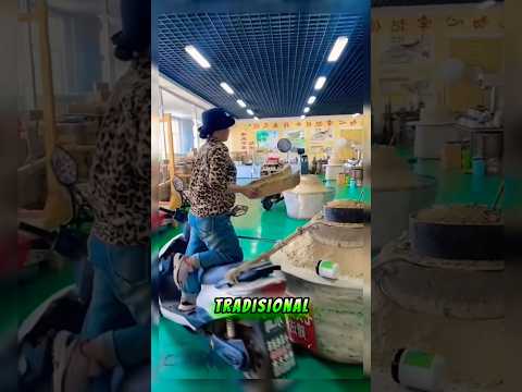 Wanita Kreatif Ubah Motor Jadi Mesin Tradisional