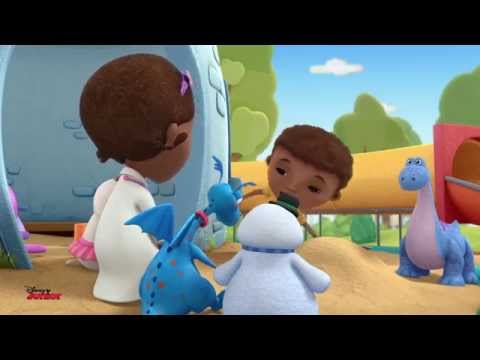 Docteur La Peluche - Une chauve-souris grincheuse et fragile !