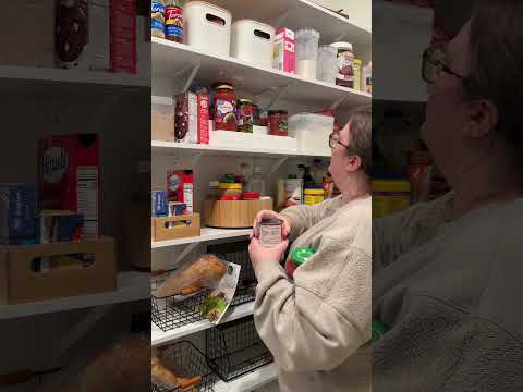 3 Tips to Save Hundreds on Your Groceries.Which one do you need to start implementing? #budget #food