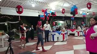 Iron Spiderman y Spider Impostor(Venom) llegan a fiesta de cumpleaños