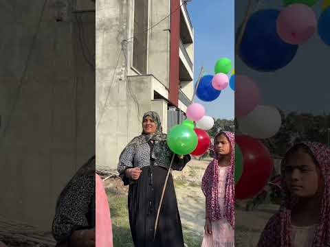 Yateem bacche ko di boll 😭🥹❤️#trending #emotional #humanity#islamicshort 🤲🤲🤲❤️🥹