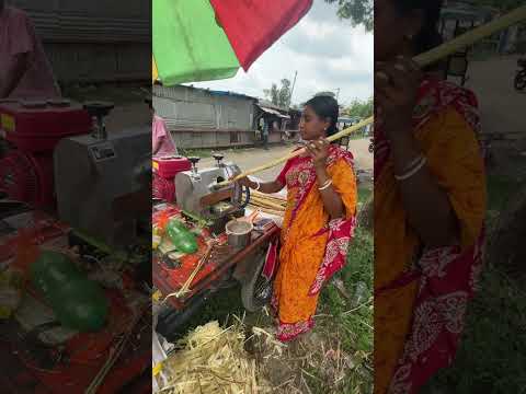 Hardworking Lady Maneges Everything Selling SUGARCANE Juice in Kolkata(Chandpara)