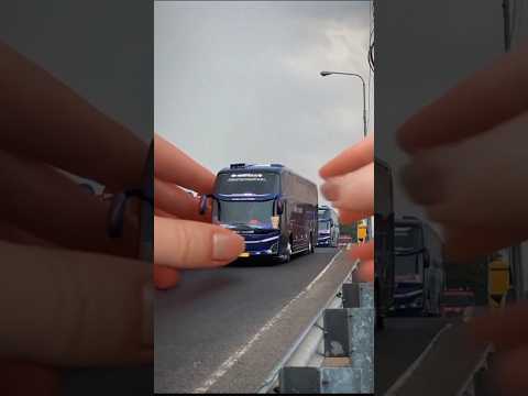 Konvoi Bus Telolet 😱