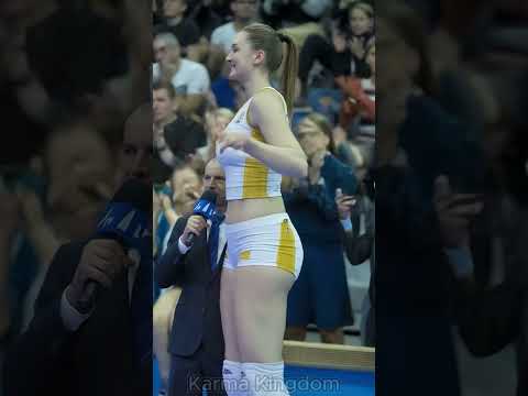 Deportista y Bailarina: El Impactante Baile de la Jugadora de Vóley #volleyball #shorts #baile