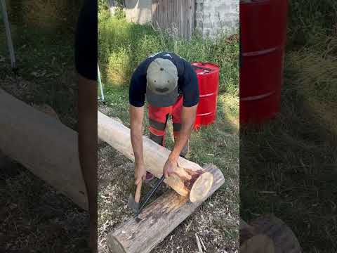 Wie befestigt ihr eure Stämme? #wood #blockbauheld #youtubehighfive #shorts #carpentry #logbuilding