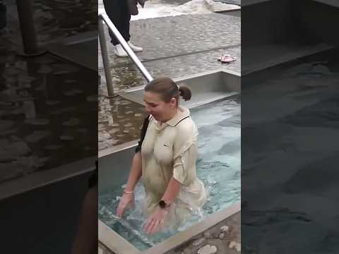 GIRLS BATHE In ICE HOLE / NEW⚡/#104/ ICE BATHING/ EPIPHANY BATHING/WINTER SWIM