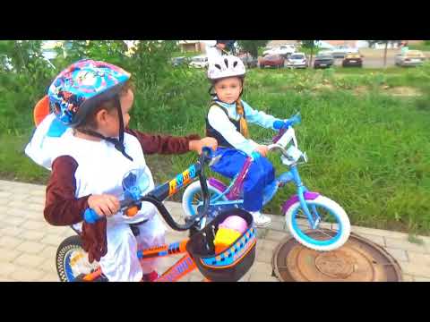 Races on bicycles Funny video with Makar for kids