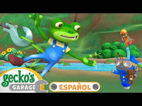 Gecko ayuda a Azul en el lago 🌊🐸 Garaje de Gecko | Carros para niños | Videos educativos