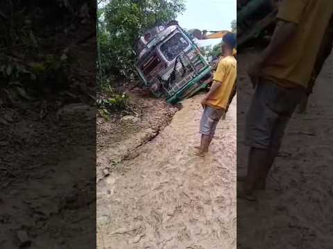 Mokokchang mountain Truck road Disaster