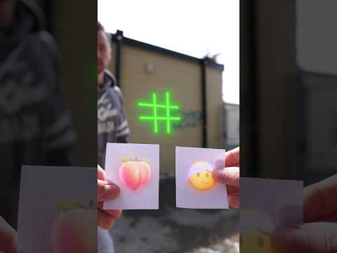 Emoji Tik Tac Toe 🍑😳