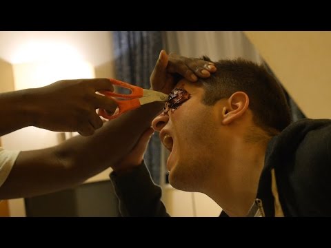 DON'T PLAY WITH SCISSORS! (feat. ComedyShortsGamer)