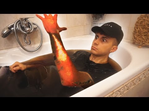 HO PASSATO 24 ORE nella COCA COLA ed è stato un ENORME errore... (Bagno nella Coca Cola Challenge)