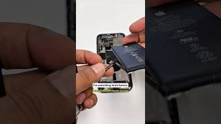 Somebody Put Something inside His IPhone 😱😱 #shorts #moneytalkswireless #iphone