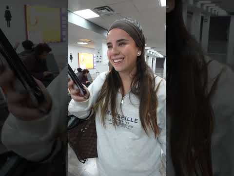 ¡TODAS LAS PAREJAS EN LOS AEROPUERTOS! 😂