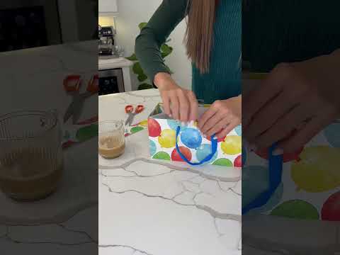 Gift bag idea I wish I knew before #gift #bag #ideas #recycle #organization #tipsandtricks #lifehack