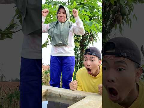 Rumput ilalang dibuat perahu