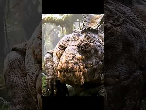 King Kong Saves Ann 🦍💔 Terrifying Jungle Chase & Insect Horror | Epic Monster Scene