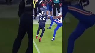 Derrick Henry Stiff Arm! #derrickhenry #titans #bills #joshnorman #stiffarm