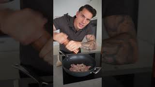 Udon Nudeln mit Hähnchen und Brokkoli