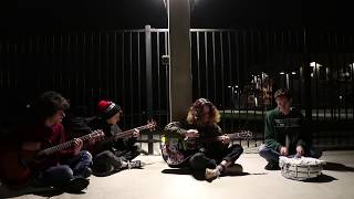 Short Shorts - New Moon (Acoustic Session)