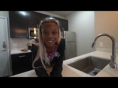 OUR NEW APARTMENT TOUR !