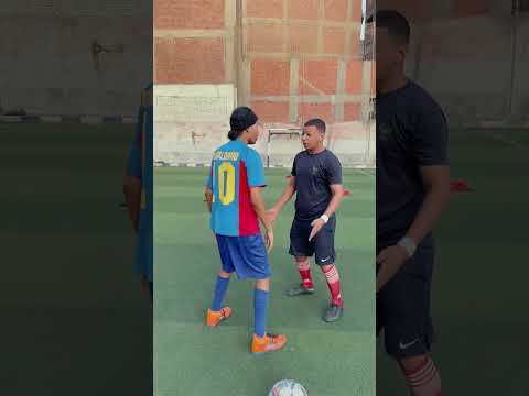 ‏عرفت كم شبيه من ‏تيشيرتات 😱😱￼￼