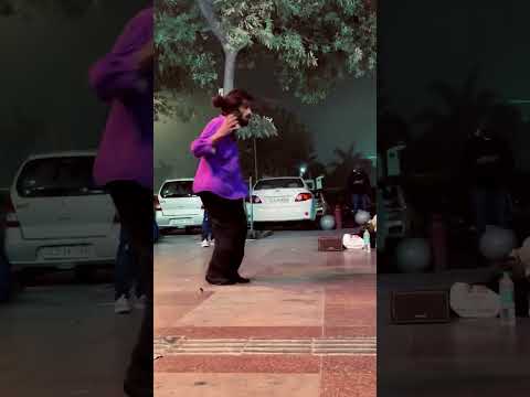 busking in Cp Delhi , 🇮🇳 #aajkuchaisahai #buskअर्थ