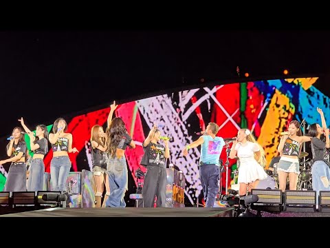 Coldplay [WE PRAY] with TWICE - Live In Seoul 4K