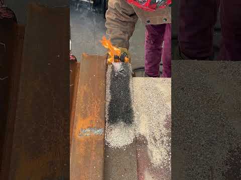 What happens if you weld under the sand? #welding #artandcraft #stickwelding #weldwheels #explore