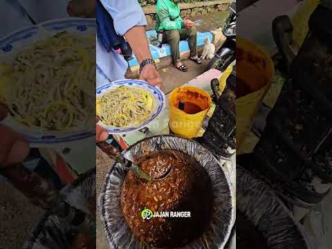 unik namanya GORENG masaknya di rebus