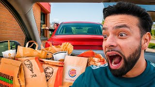PIDIENDO EL MISMO DESAYUNO QUE LA PERSONA DE ENFRENTE