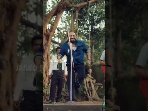 ആ മൂൺവാക്കിൽ കുറച്ചു പത മൂക്കിലും പോയി !! #sreenathbhasi #soubinshahir #bheeshmaparvam #shorts