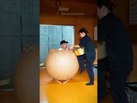 Die grรถรte Kugelbombe der Welt ๐ฃ๐ฅ๐ฎโ๐จ