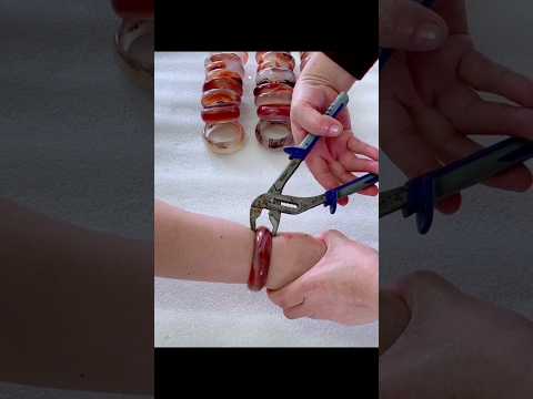 How to remove a bangle stuck in your hand..! #shortvideo