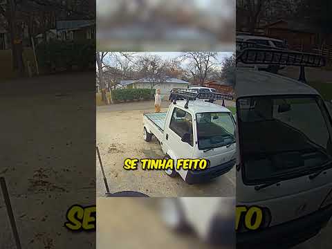 Policial segue homem até sua casa...