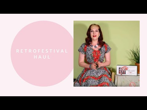 Vintage Haul from Retrofestival: dresses, flowers, photos plus the odd wildcard