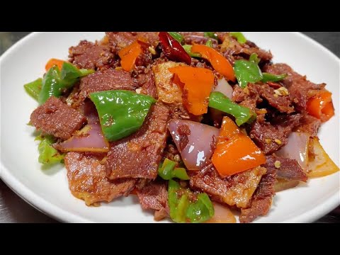 回鍋牛肉」的正確做法，香氣四溢，開胃下飯，看著就很有食慾【留意美食】#留意美食 #回鍋牛肉 #家常快炒 #川菜做法 #牛肉料理