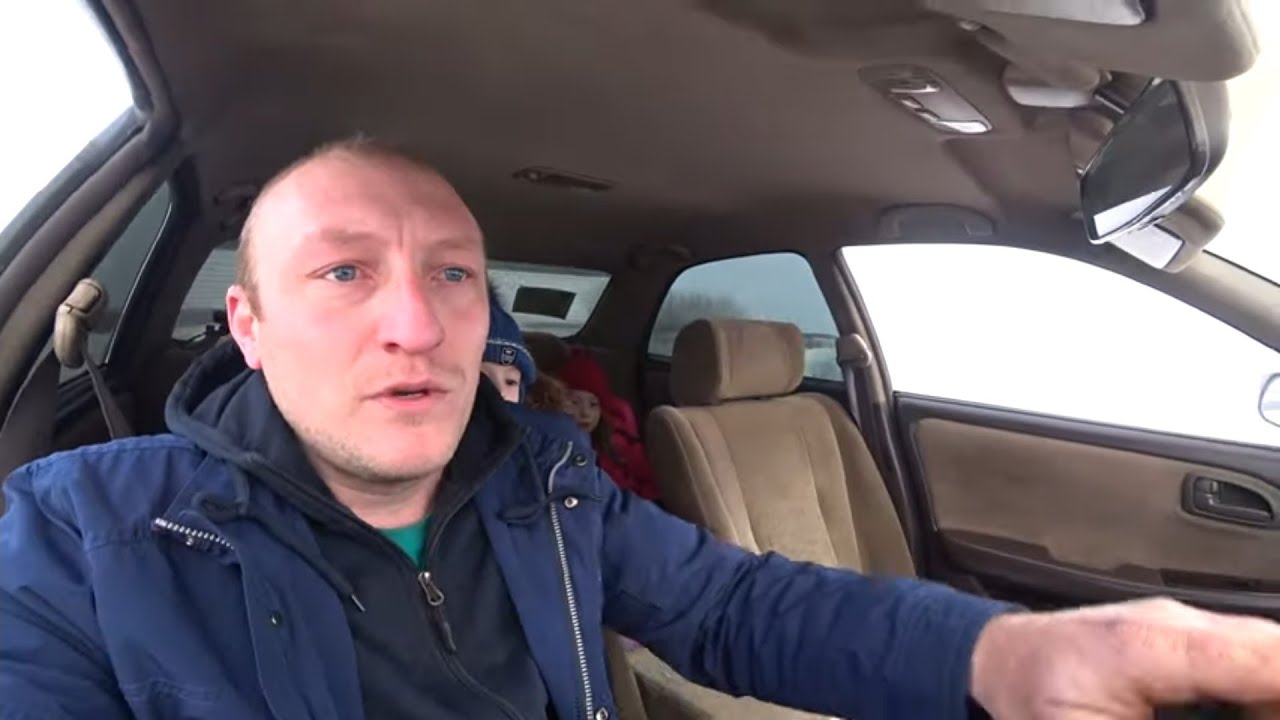 Купили недорогую ниву - занимаемся домашними делами с детьми