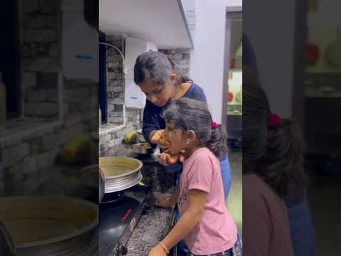 ചിക്കൻ ചട്ടിച്ചോറും അമ്പഴങ്ങ ഉപ്പിലിട്ടതും മഴയും 🤩 #foodie #night #rain #keralafood #llnshorts