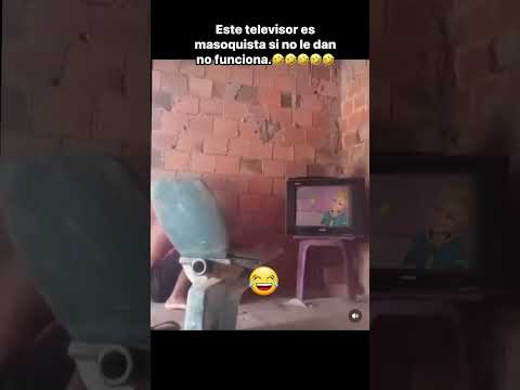 mi televisor cuando no quiere funcionar😂🤣