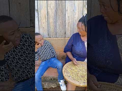 Wakawaka with my grandma😂🔥🔥 #pepita #wakawaka