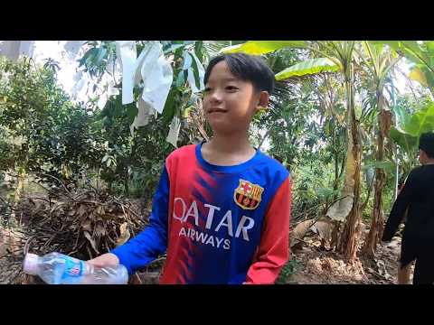 Rủ Nhau Đi Lụm Ve Chai Bán Kiếm Tiền