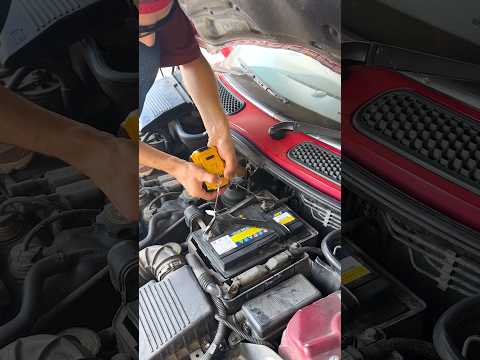 How to Start a Car with a Dead Battery โ No Jumper Cables!