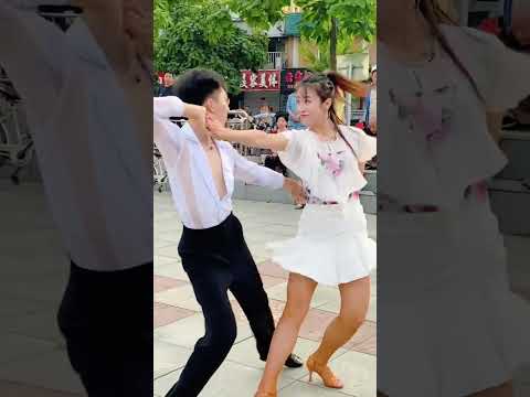 最美姐弟廣場舞#我要上熱們 #氣場全開 #好身材