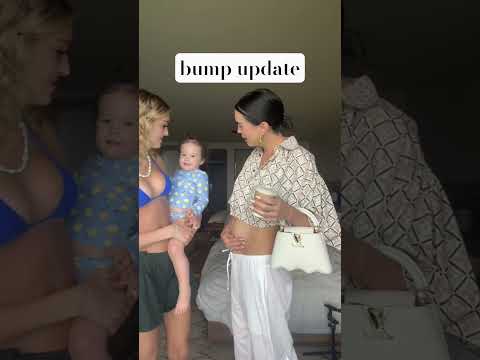 Iโm further along now but this was me in Hawaii ๐ฅน #bumpdate #family #travel
