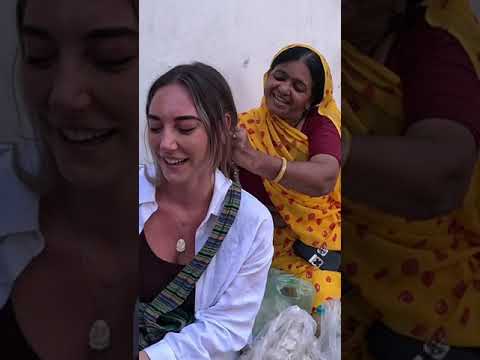 Friendly Indian Flower lady 🌸
