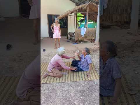 ยายสวยไหม #คุณยายสายฮา #funny #ยายใบ #comedy #ยายสำขำคุกลุก #shorts