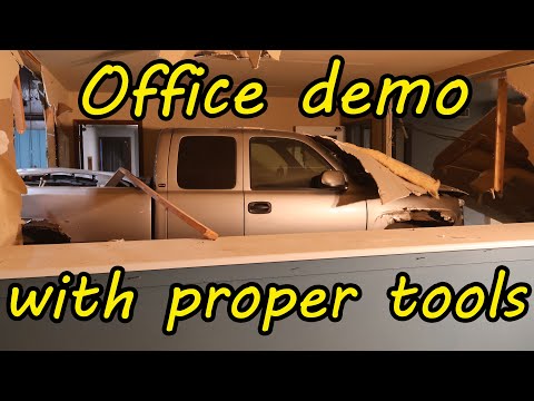 Destroying the offices of the new Vehcor shop video 4