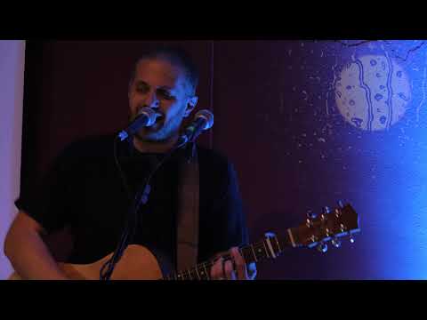 Andrea Caniato One man band